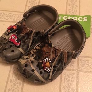 Toddler camouflage crocs
